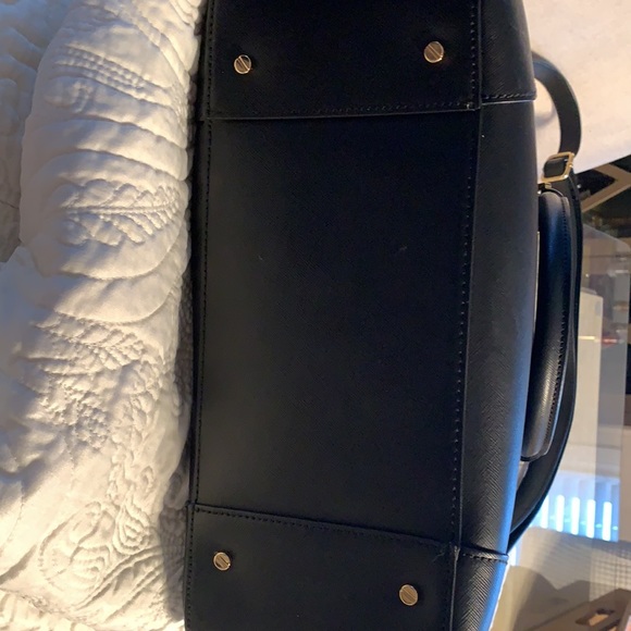 GORGEOUS -  TORY BURCH Double Zippered Bag 14"L x 11" H EXCELLENT. SOLD - Picture 3 of 4